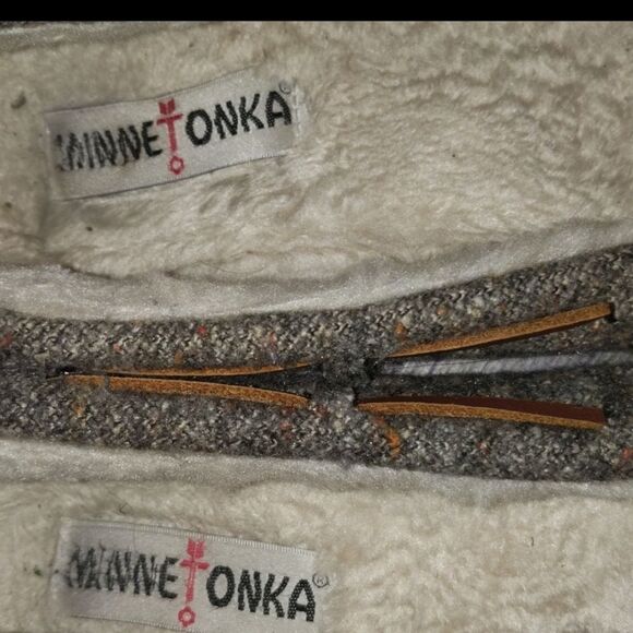 Minnetonka grayish tweed moccasins Sz 8. EUC only worn a few times - Picture 5 of 8